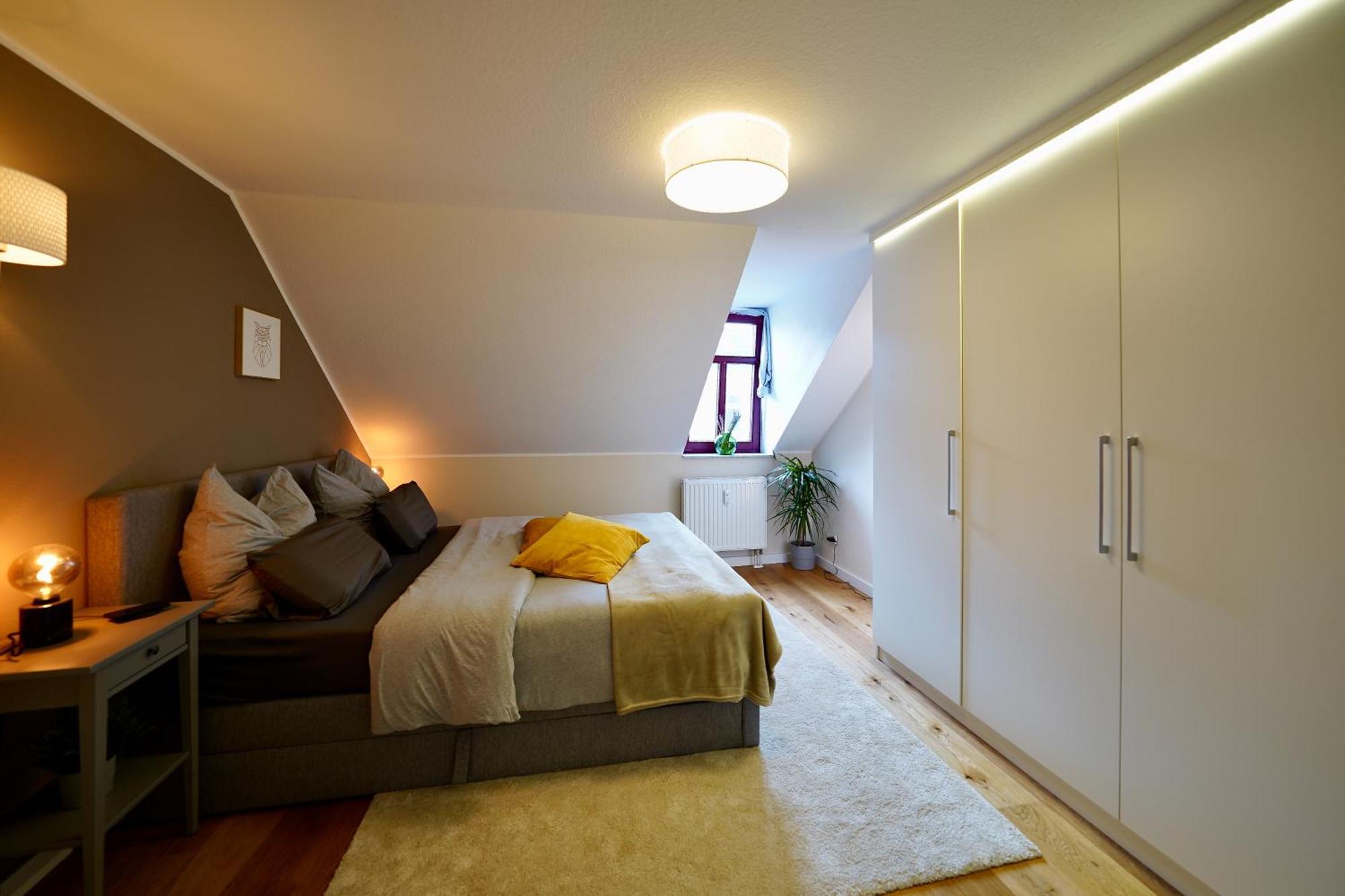 Edler Wohnraum Noble Stadtoase Mit Boxspringbett, Kaffeevollautomat & Parkplatz Zwickau Zewnętrze zdjęcie